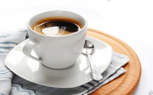 hot-coffee-in-white-cup-1920x1200